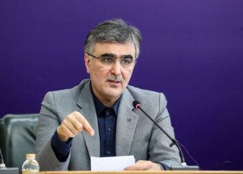 فعلا نرخ ارز تک نرخی نمی شود