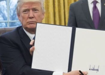 سیاست‌گذاری در تاریکی ؛ دولت تعطیل، تورم بی‌صدا