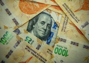 ایران می‌تواند بدون شوک ارزی به نظام تک نرخی برسد؟؛ فعلاً نه!