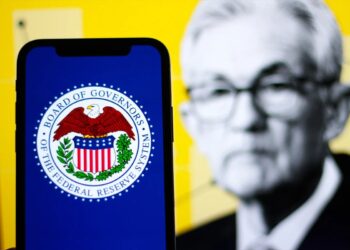 سیاست پولی در وضعیت خاکستری؛ آیا کاهش نرخ بهره ادامه می‌یابد؟