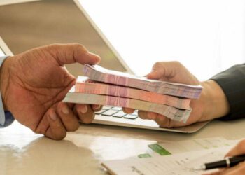 حقوق ۱۴۰۵ کارکنان دولت چقدر خواهد شد؟