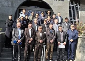 بازدید رئیس کل بیمه مرکزی از شعبه مرکزی بیمه آسیا در استان اردبیل