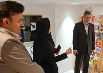 بازدید رئیس کل بیمه مرکزی از بخشهای پژوهشکده بیمه