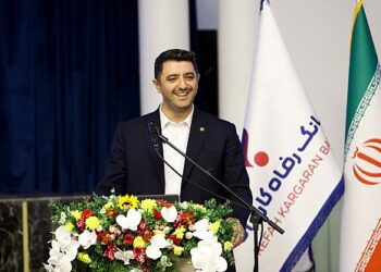 بانک رفاه کارگران کاملا در چارچوب ضوابط بانک مرکزی فعالیت میکند