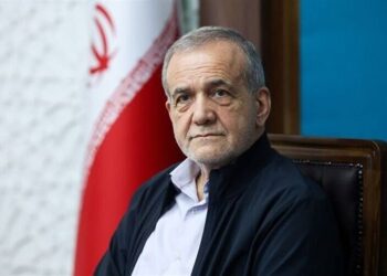 دستور پزشکیان برای واردات کالاهای اساسی از مرز