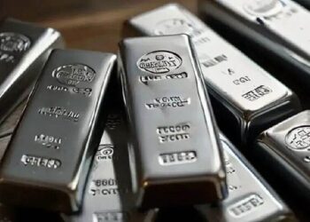 توقف معاملات صندوق های نقره /بلاتکلیفی سهامداران در پاسکاری نهاد ناظر