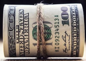 دلار ناگهان سه کانال پرید؛ قیمت در منطقه حساس