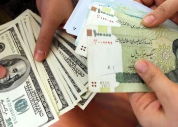 دلار یک‌ساله چه بلایی سر ریال آورد؟