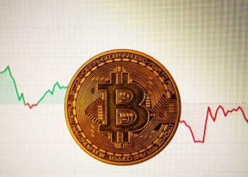 بیت‌کوین به ۷۸,۰۰۰ دلار سقوط کرد | پایان روند صعودی با کاهش شدید تقاضا